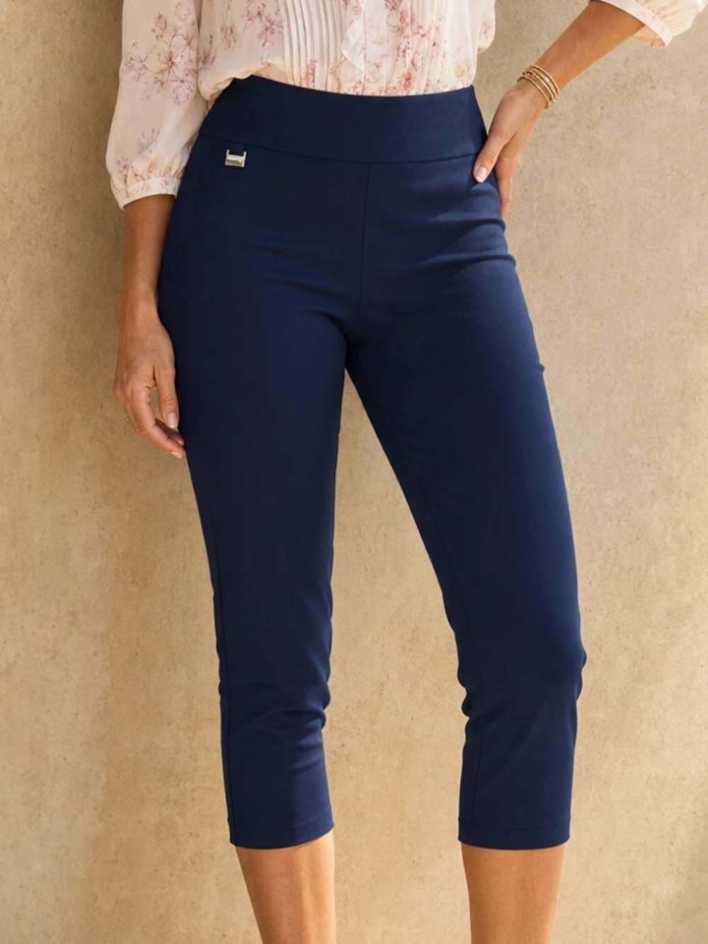 Alfani Navy Pull-On Capri Pants Tummy Control Stretch Size 6 NWOT